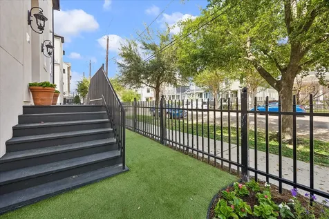1512 W 23rd Street Houston TX 77008