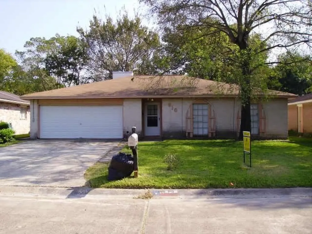 810 Terryhollow Street Channelview TX 77530