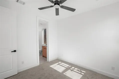 3407 Baer Street Houston TX 77020