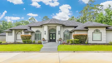 11 Turtle Cove Court Kingwood TX 77346