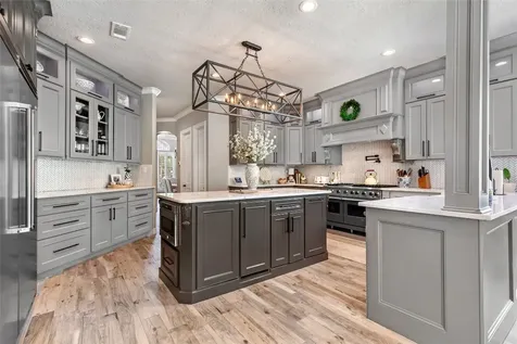 11 Turtle Cove Court Kingwood TX 77346