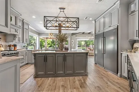11 Turtle Cove Court Kingwood TX 77346