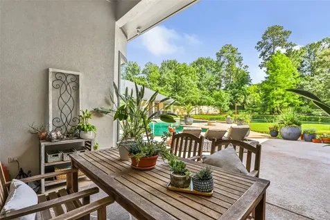 11 Turtle Cove Court Kingwood TX 77346
