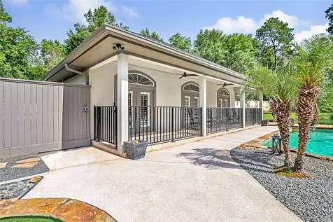 11 Turtle Cove Court Kingwood TX 77346