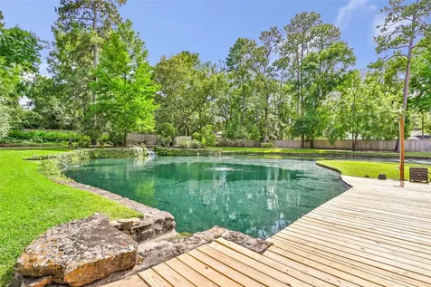 11 Turtle Cove Court Kingwood TX 77346