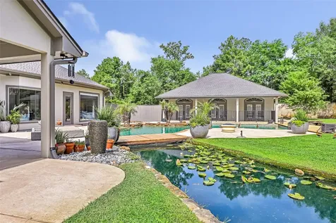 11 Turtle Cove Court Kingwood TX 77346