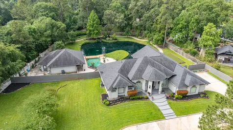 11 Turtle Cove Court Kingwood TX 77346