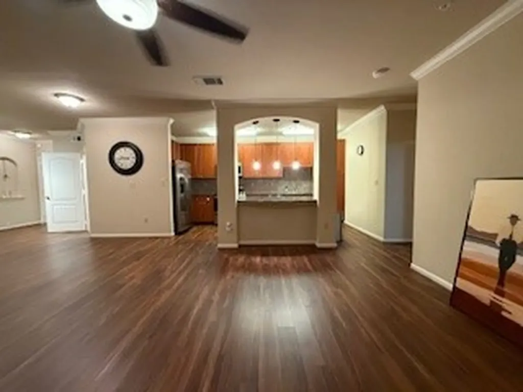 1711 Old Spanish Trail 204 Houston TX 77054