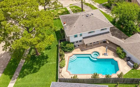 15002 Trowbridge Court Houston TX 77062