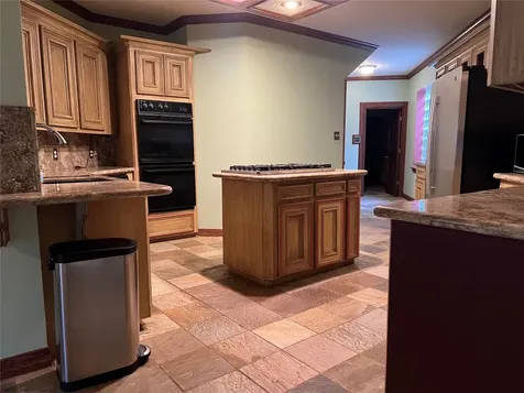 6983 Oakwood Park Houston TX 77040