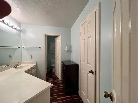 6983 Oakwood Park Houston TX 77040