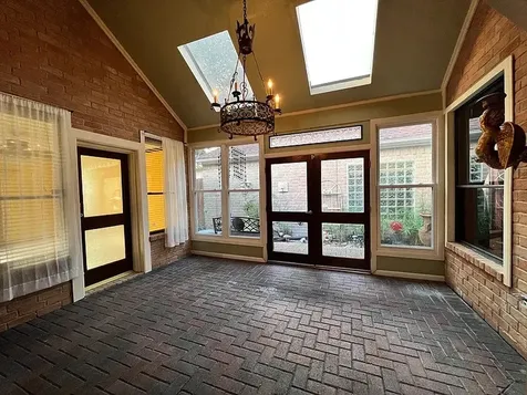 6983 Oakwood Park Houston TX 77040