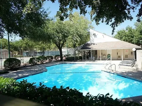 6983 Oakwood Park Houston TX 77040