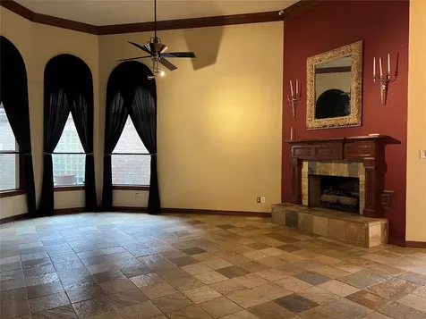 6983 Oakwood Park Houston TX 77040