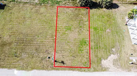 1011 Brighton Jones Boulevard Gilchrist TX 77617