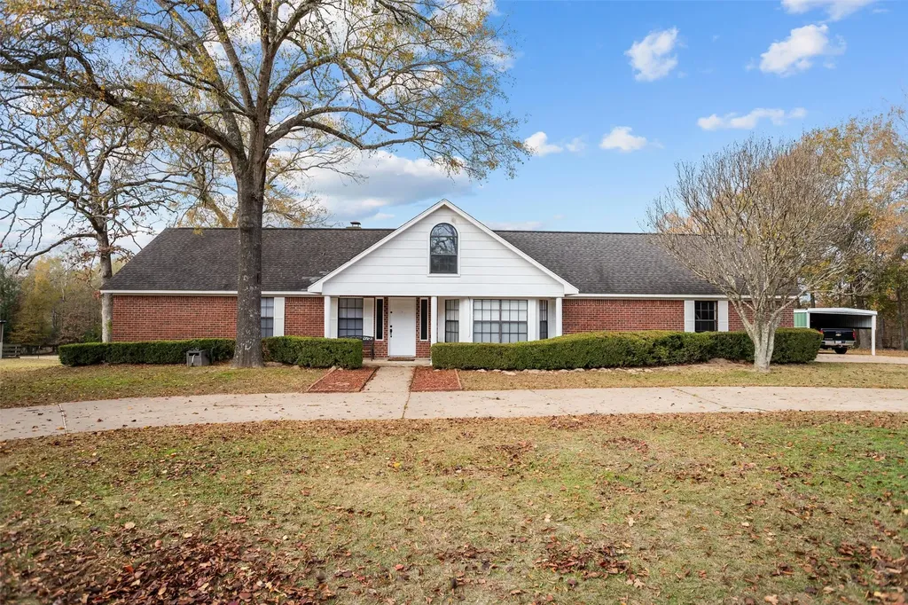 533 Creekwood Street Crockett TX 75835