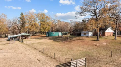 533 Creekwood Street Crockett TX 75835
