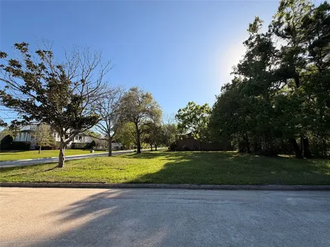 508 Independence Drive Friendswood TX 77546