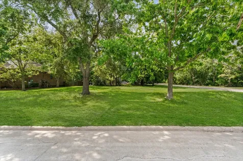 508 Independence Drive Friendswood TX 77546