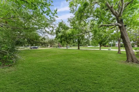 508 Independence Drive Friendswood TX 77546