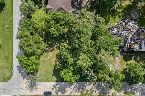 508 Independence Drive Friendswood TX 77546
