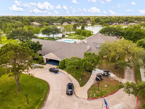 902 W Palmcrest Court Pearland TX 77584