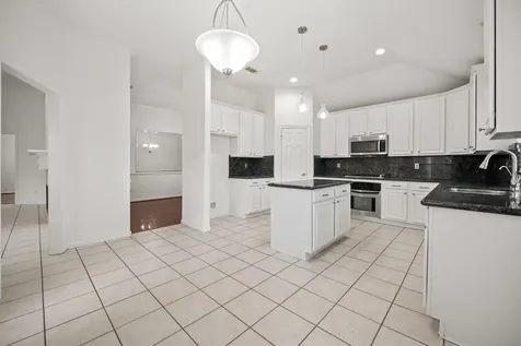 902 W Palmcrest Court Pearland TX 77584