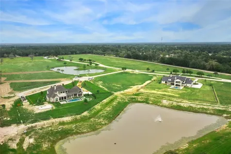 2013 Stallion Lakes Avenue Hockley TX 77447