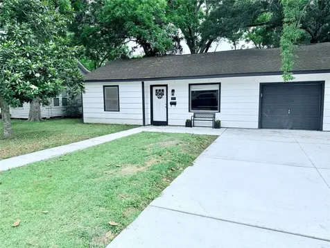 1301 Fairview Drive Alvin TX 77511