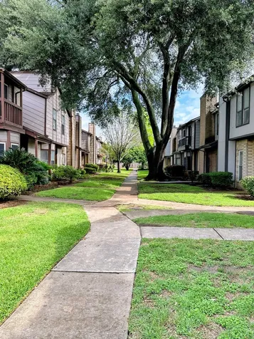 12400 Brookglade Circle 51 Houston TX 77099