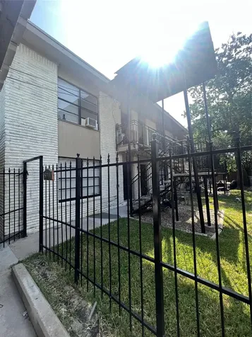 5911 Grace Lane 3 Houston TX 77021