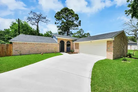 7427 Willow Oak Drive Baytown TX 77521