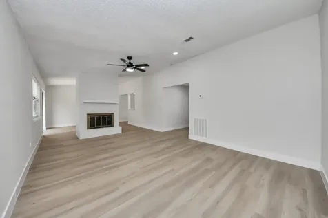 7427 Willow Oak Drive Baytown TX 77521