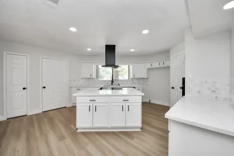 7427 Willow Oak Drive Baytown TX 77521