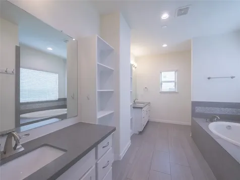 1113 Bunton Street Houston TX 77009