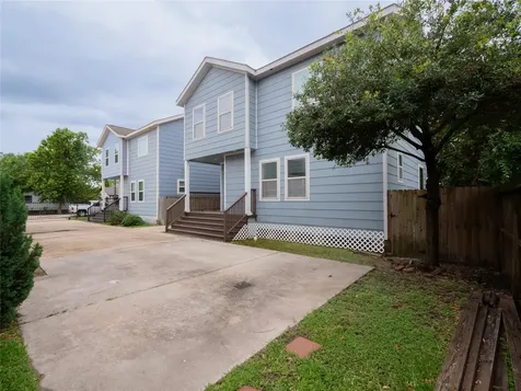 1113 Bunton Street Houston TX 77009