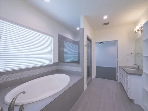 1113 Bunton Street Houston TX 77009
