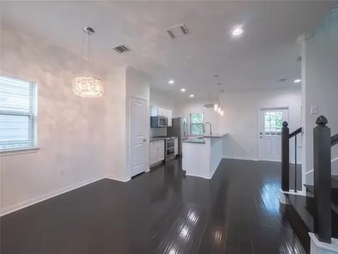 1113 Bunton Street Houston TX 77009