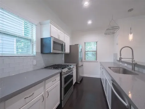 1113 Bunton Street Houston TX 77009