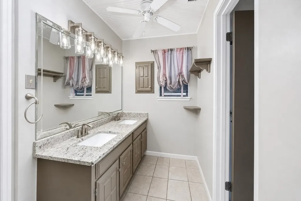 3479 Wellsprings Drive San Antonio TX 78230