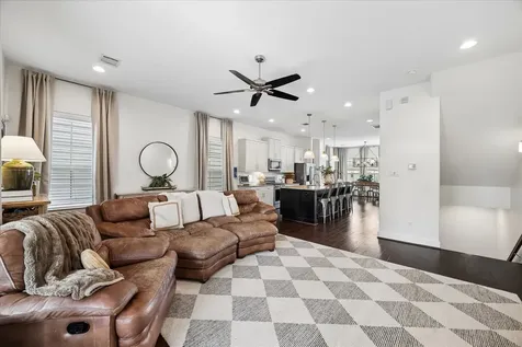 2416 Couch Street Houston TX 77008