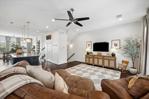 2416 Couch Street Houston TX 77008