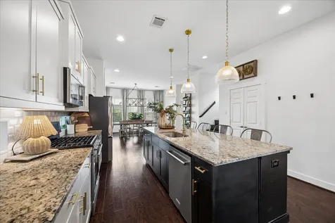 2416 Couch Street Houston TX 77008
