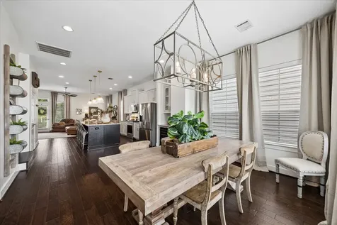 2416 Couch Street Houston TX 77008
