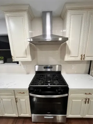 1710 Hill Top Lane Kingwood TX 77339