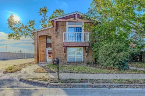 2002 S Lubbock Street Brenham TX 77833