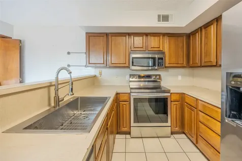 2002 S Lubbock Street Brenham TX 77833