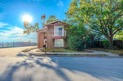 2002 S Lubbock Street Brenham TX 77833