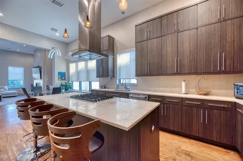 5521 Kiam Street Houston TX 77007