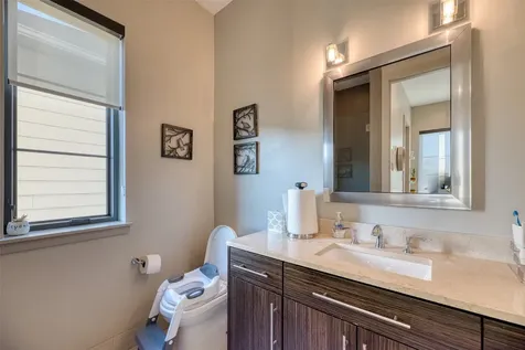 5521 Kiam Street Houston TX 77007
